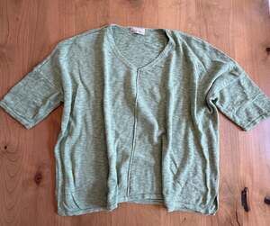 Bécool Green V-Neck Short Sleeve Cotton Viscose Knit Top M/L